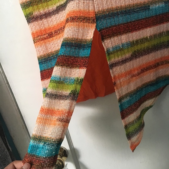 Cute orange shirt - Picture 3 of 7